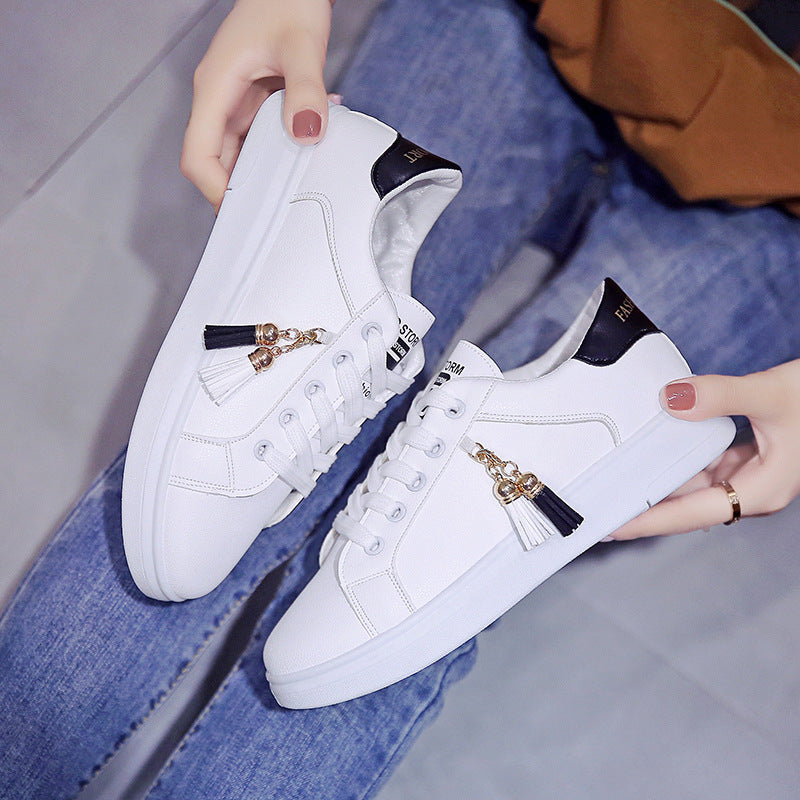 Lightweight casual shoes