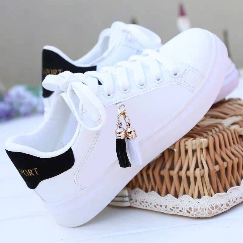 Lightweight casual shoes