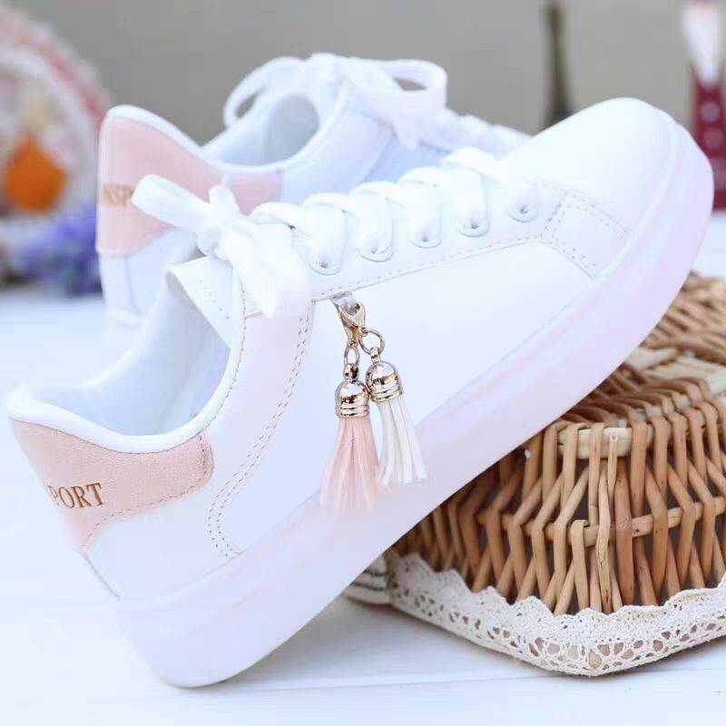 Lightweight casual shoes